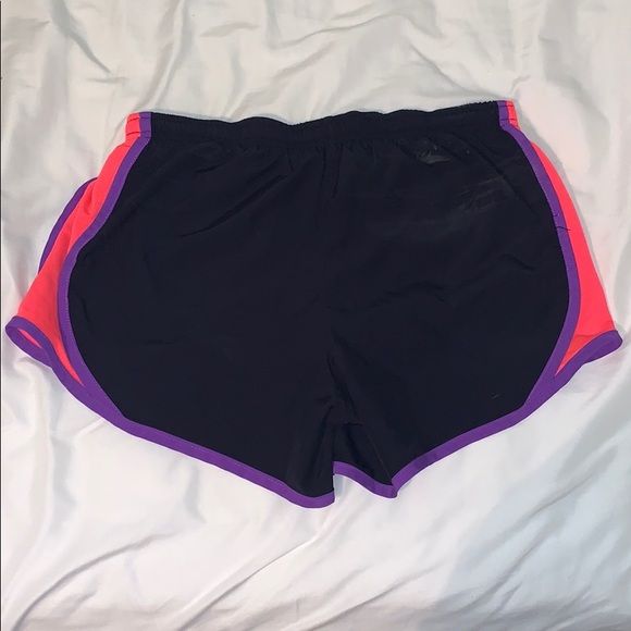Nike DRI-FIT athletic shorts - Picture 2 of 5